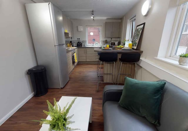 Gold En Suite Plus main photo