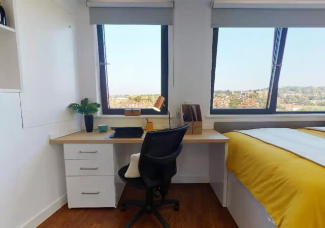 Gold Studio Plus main photo