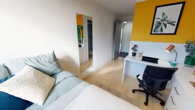 Bronze En Suite Premium main photo