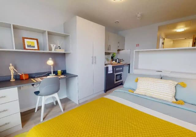 Gold Studio Plus main photo