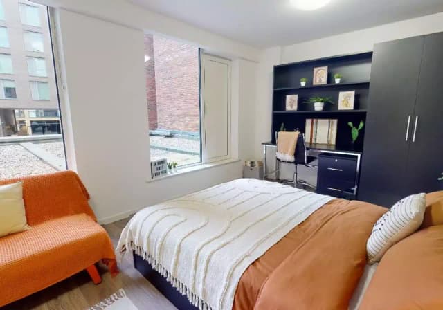 Bronze 1 Bed Apt Plus main photo