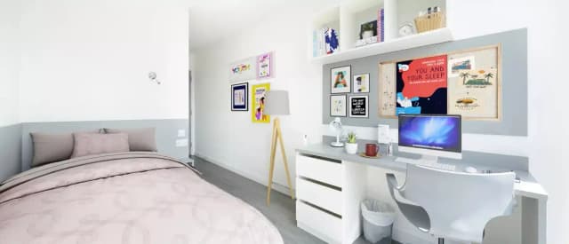 Bronze Ensuite Shared Penthouse main photo