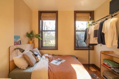 Place Preview main user avatar