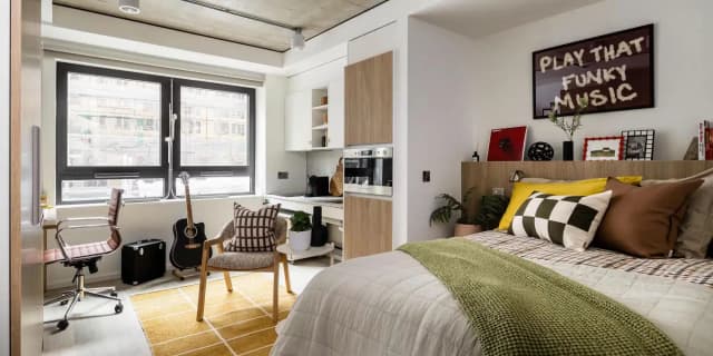 Platinum Studio Penthouse main photo