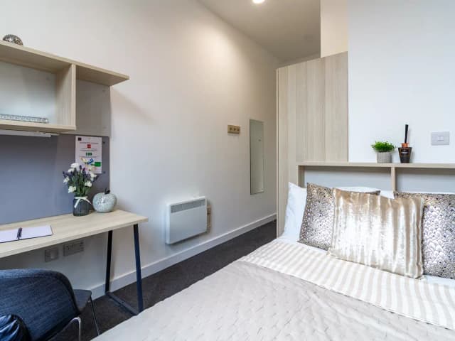 Classic Ensuite main photo