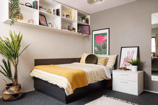 Classic En suite main photo