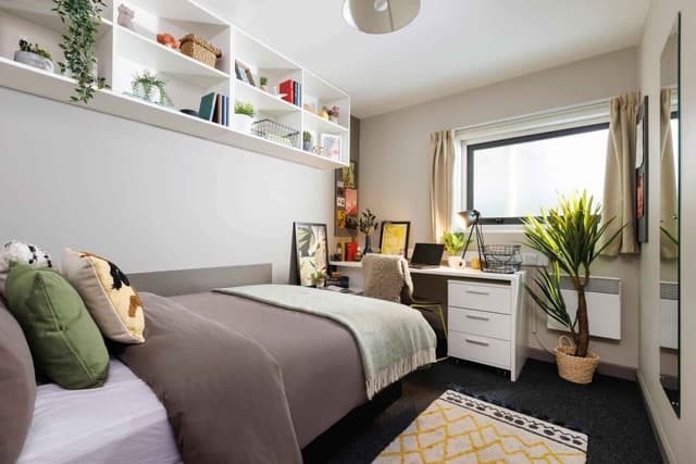 Premium Ensuite main photo