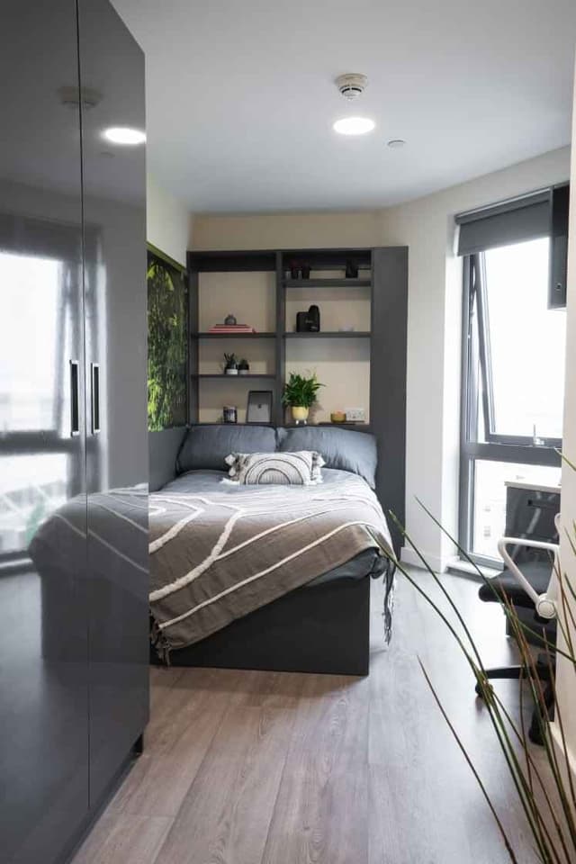 8 Bed Premium En-suite main photo