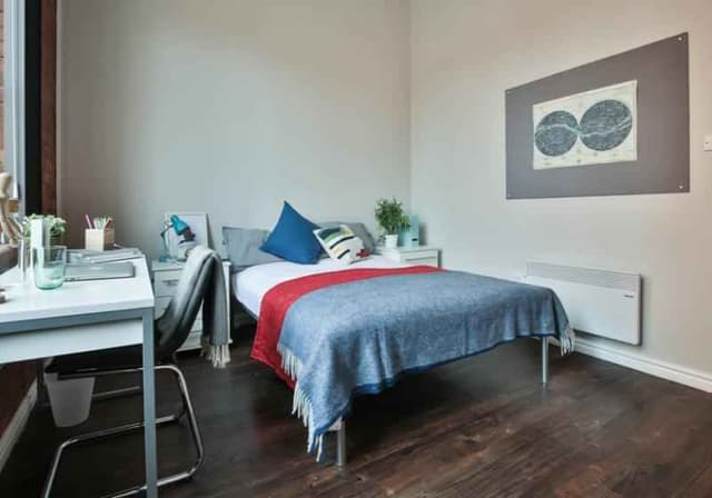 Silver 3 Bed Duplex main photo