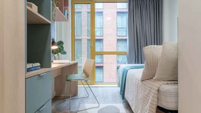 Gold En Suite Plus main photo