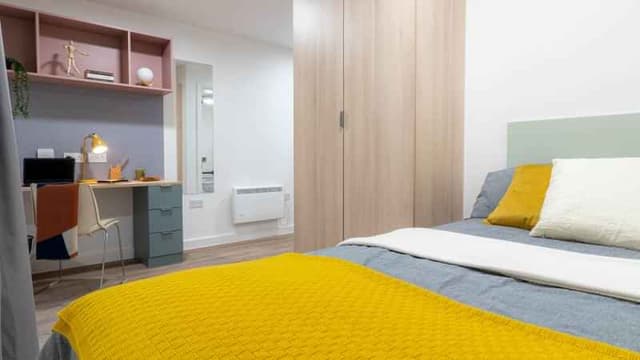 Silver En Suite Premium main photo