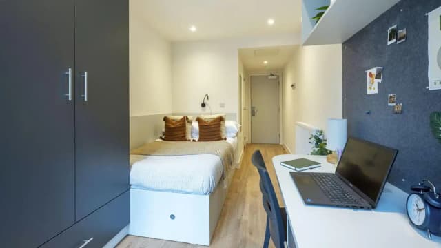 Premium En-suite Range 2 main photo