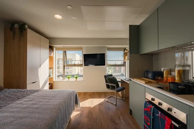 Silver Studio - High Floor main photo