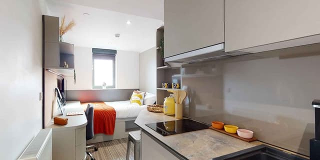 Silver Studio Private Upper Level main photo