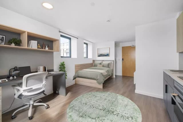 Studio Platinum Penthouse main photo