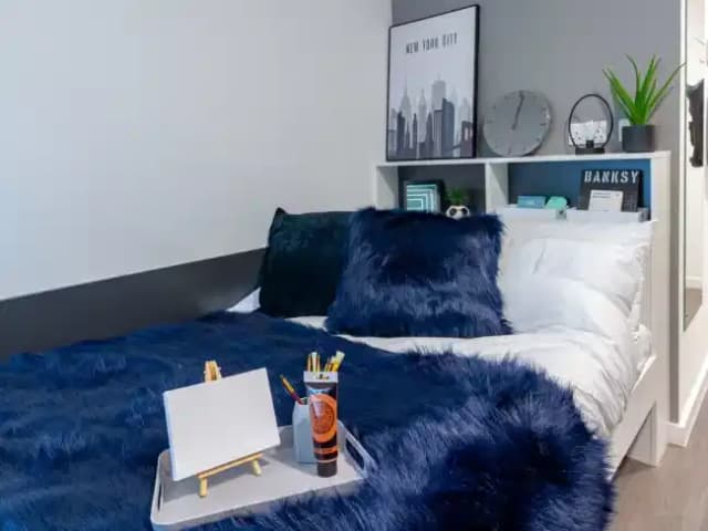 Skyline Silver En Suite main photo