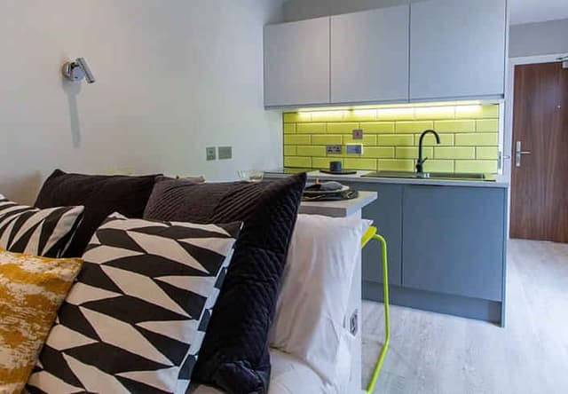 Bronze Studio (Singled Bed) main photo