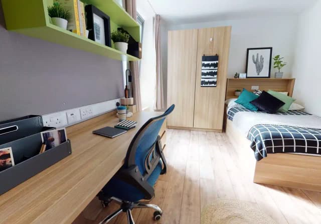 Silver Studio Plus main photo