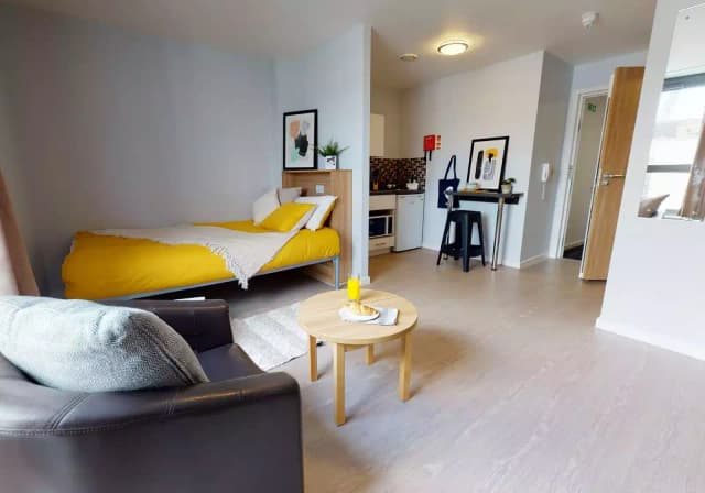 Gold Studio Plus main photo