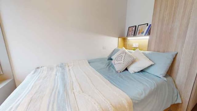 Bronze En Suite main photo