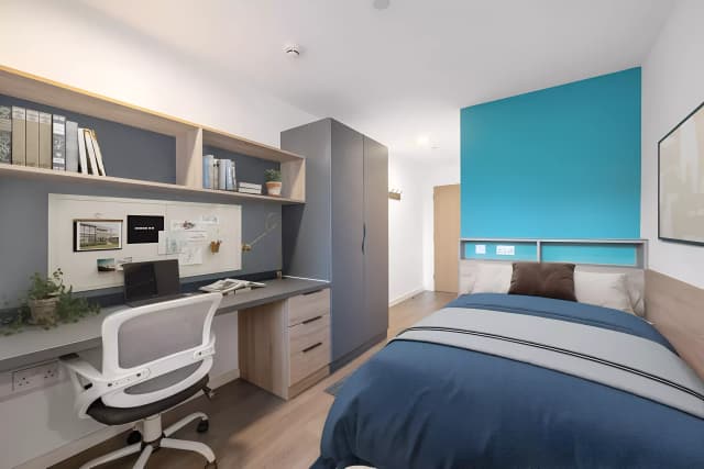 Ensuite Bronze Mid main photo