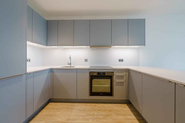 3 Bed Apartment main photo