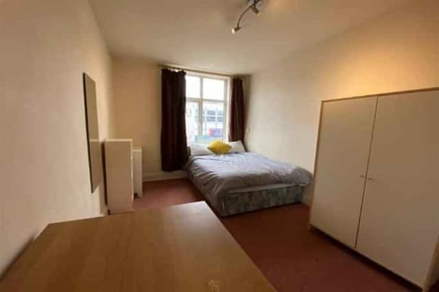 4 Bedrooms main photo