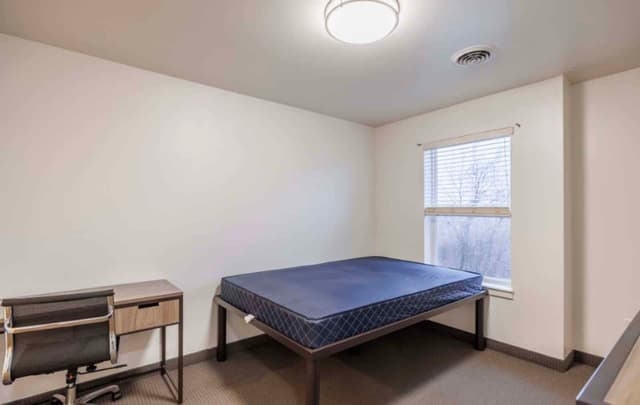 Spruce Room in 2 Bedroom 2 Bathroom main photo