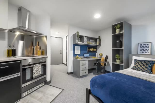 Bronze Studio - High Floor main photo