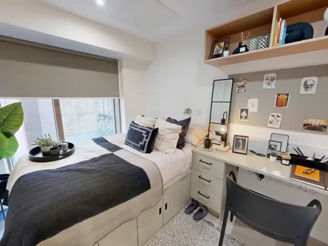 Classic Ensuite Plus main photo