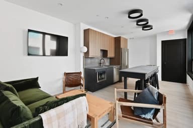 Place Preview main user avatar