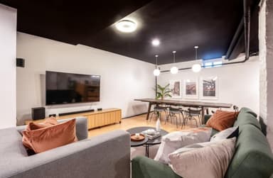 Place Preview main user avatar