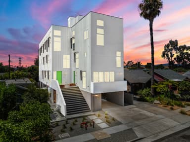 Place Preview main user avatar