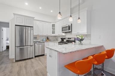 Place Preview main user avatar