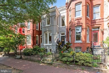 Place Preview main user avatar