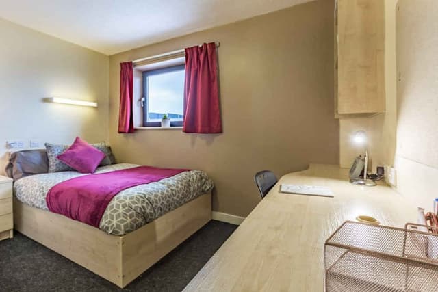 Classic 2 Bed Ensuite main photo