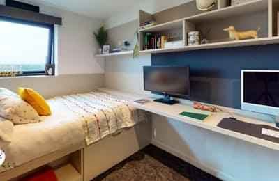 Gold Ensuite Penthouse Level main photo