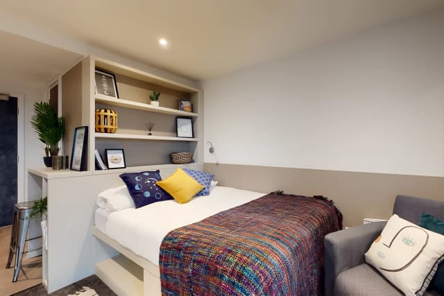 Silver Studio Penthouse Level main photo