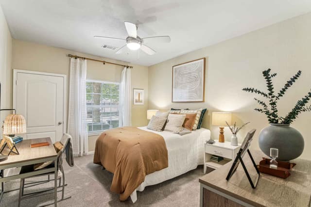 Alpha Room in 2 Bedroom 2 Bathroom main photo