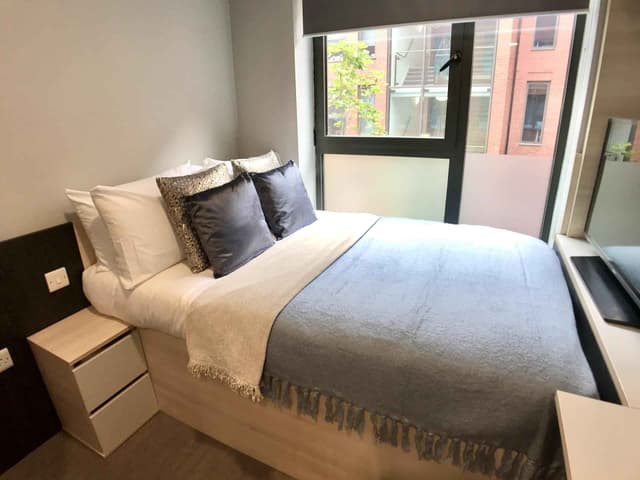 Classic Ensuite main photo