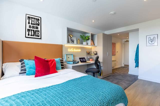 True Sky Studio Plus main photo