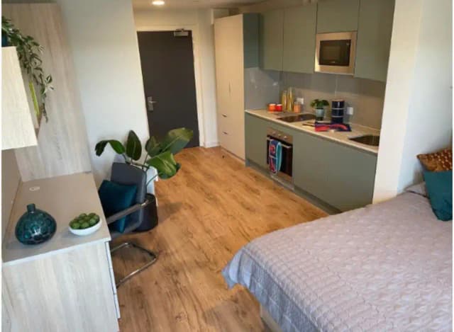 Silver Studio - Low Floor main photo