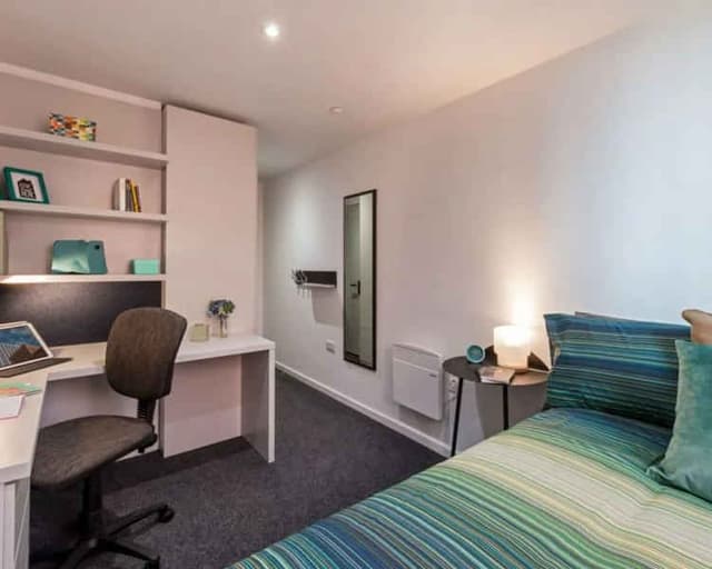 Classic Ensuite main photo