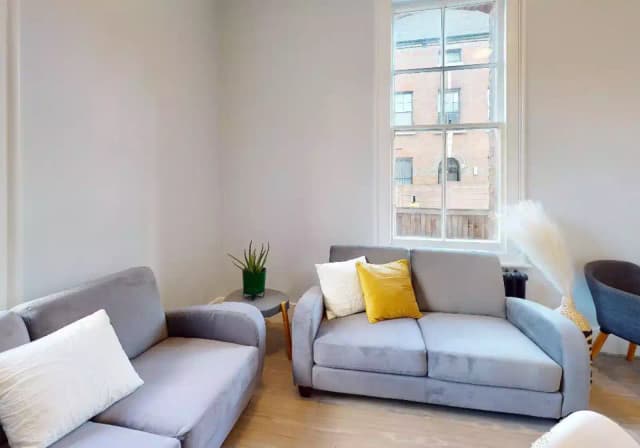 Gatehouse Gold En Suite main photo