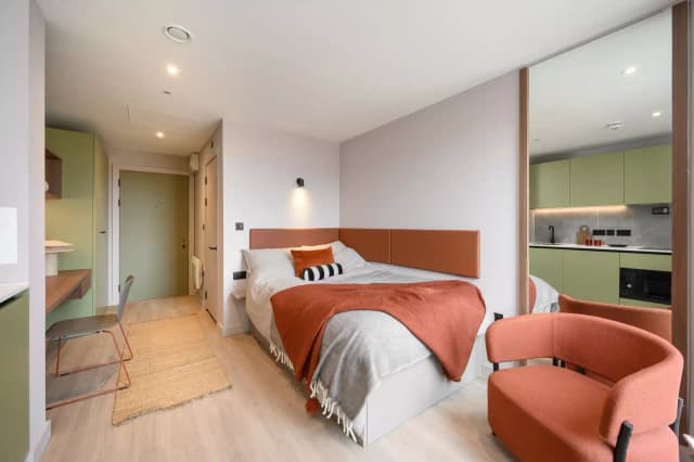 Deluxe Studio Wet Room main photo