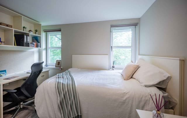 Non Ensuite main photo