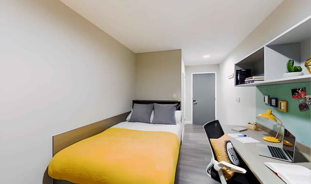 Ensuite Bronze Plus main photo