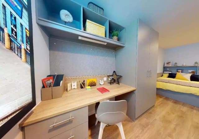 Gold En Suite main photo