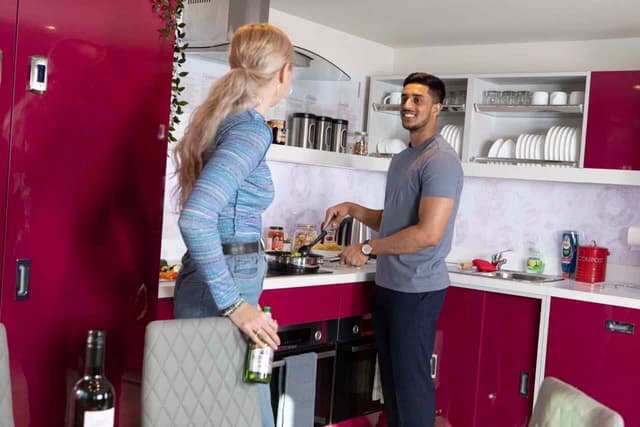 Platinum Plus En-suite Serviced Apartment main photo