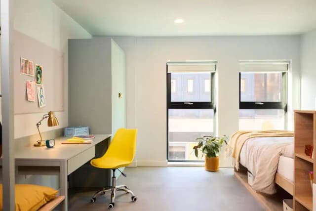 Deluxe Ensuite main photo